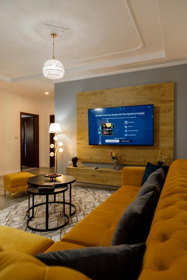 The Luxe Apartments Гирокастра Экстерьер фото