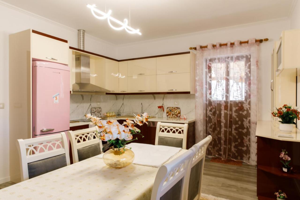 The Luxe Apartments Гирокастра Экстерьер фото