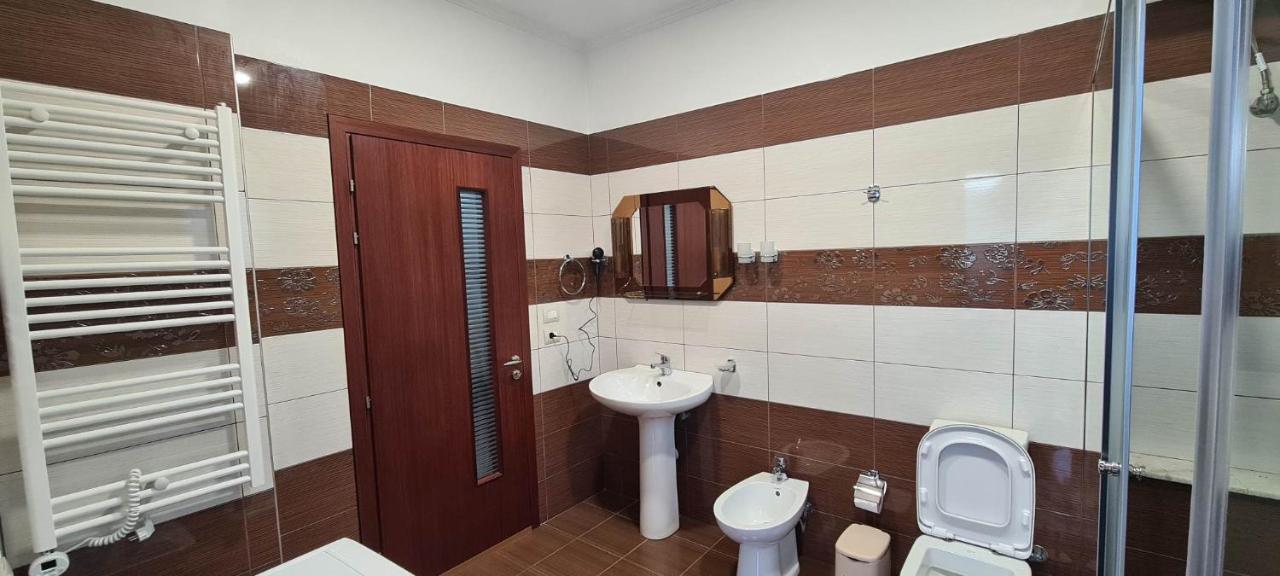 The Luxe Apartments Гирокастра Экстерьер фото